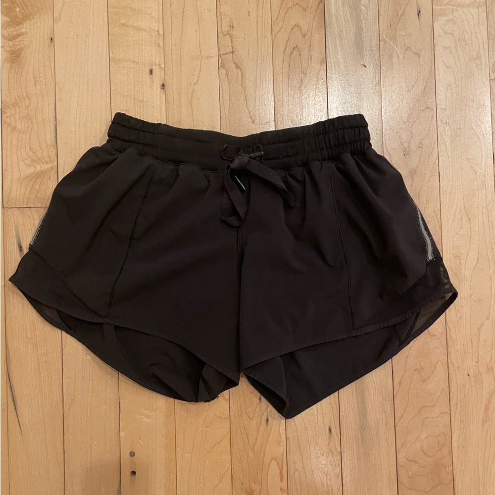 Lululemon Hotty Totty Short. Size - 6. Color - Black.